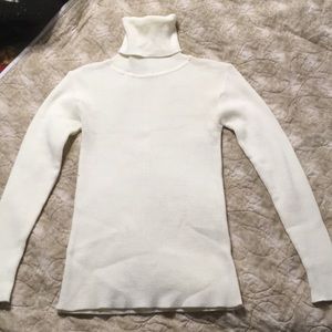 💐SALE! Off White Turtleneck Sweater